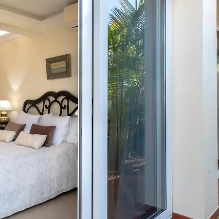 빌라 Diora 아데제